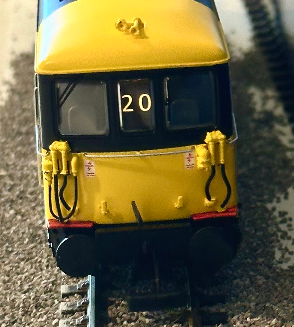 Thumbnail: Dapol 4D-006-000 Class 73/1 73102 "Airtour Suisse"