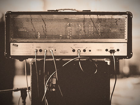 monochrome%20amp_edited.jpg