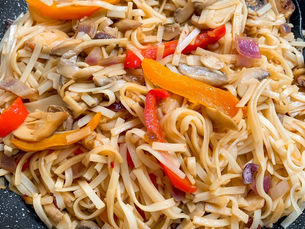 Skinny Sweet Chilli Lo Mein Noodles