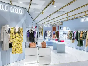 Elevate Your Brand's Customer Journeys with Blockchain