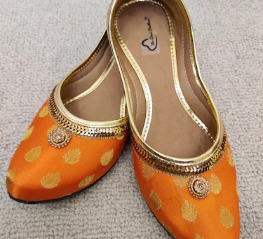 Footwear Suggestion According to the occasion and Outfit