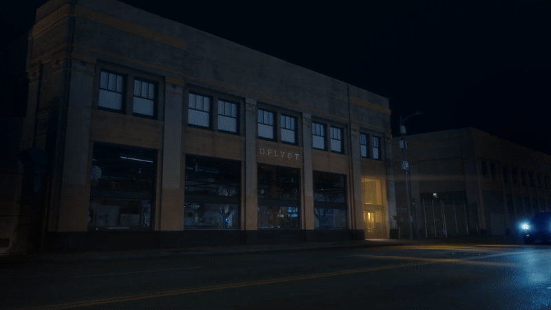 2025GenesisGV80_Illuminated_GenesisUSA-ezgif.com-video-to-gif-converter (1).gif