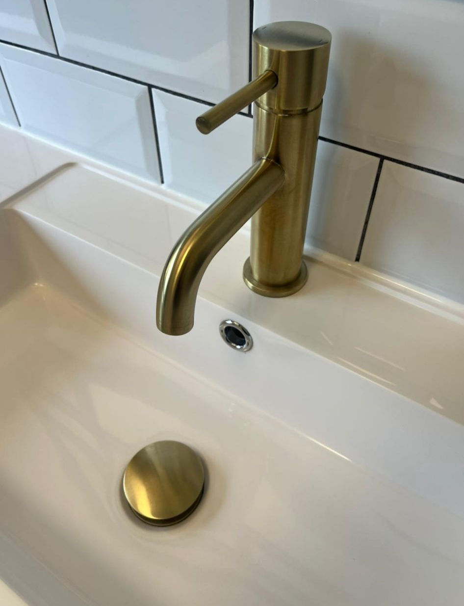 Sparkly clean sink