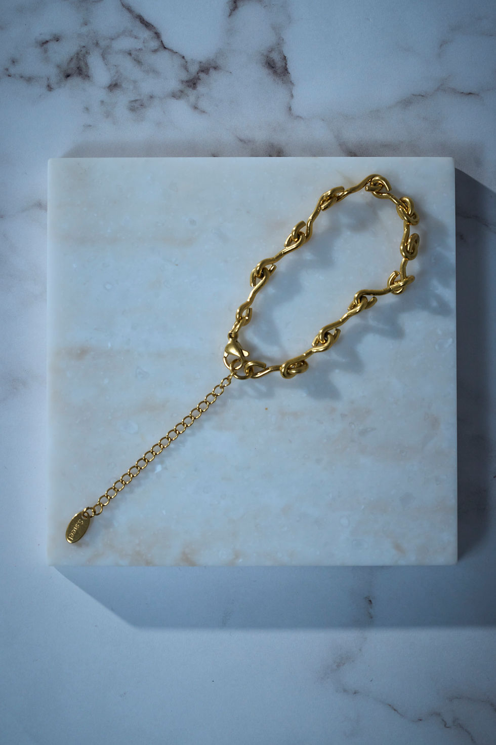 サムネイル： Hook chain bracelet