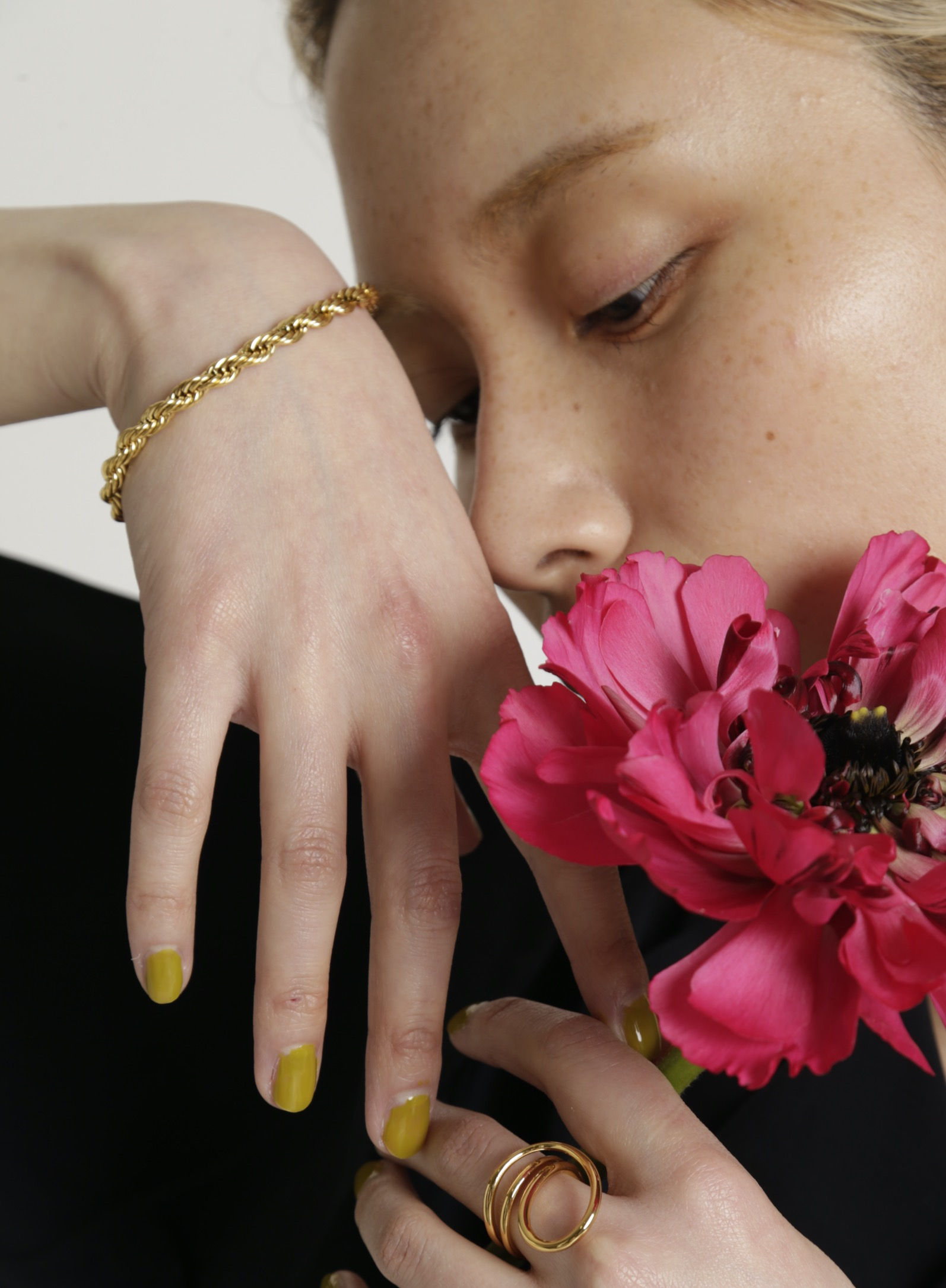 Twist chain bracelet