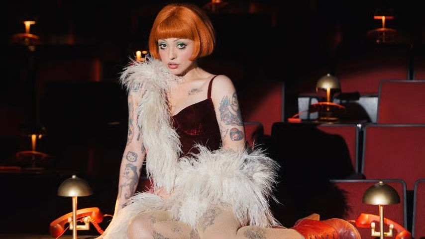 Mon laferte cabaret amame trans mx