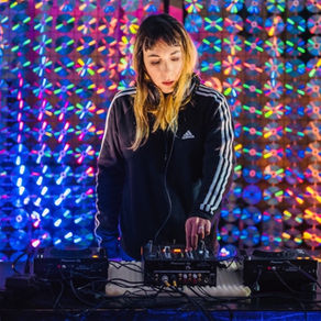 Violeta Alegre: cuando la música se vuelve un acto político y travesti