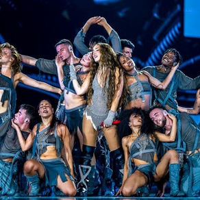 LOLA ÍNDIGO HACE HISTORIA CON UN SHOW GIGANTE ANTE 65 MIL PERSONAS EN MADRID