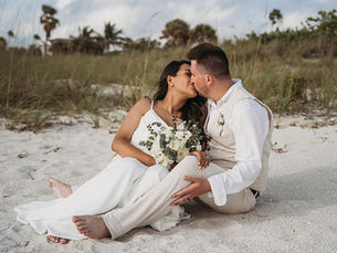 What to Wear for Your Summer Elopement in Florida