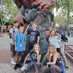 Magic mountain..frightfest cousins