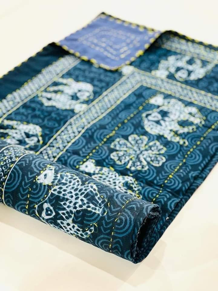 Thumbnail: Dabu Printed Kingsize Double Bed 