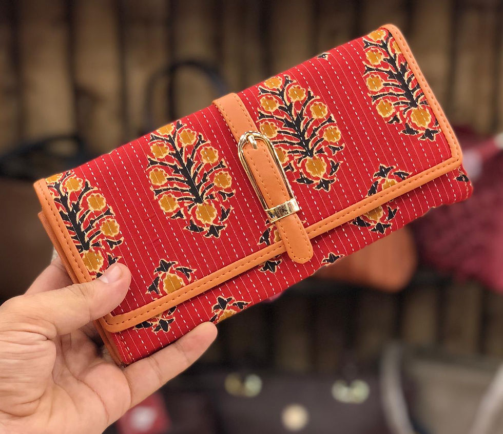 Thumbnail: The office wallet for Women