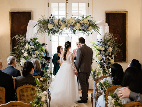 Combining a Legal and Symbolic Ceremony in Portugal: Is it the Right Choice for Your Wedding?