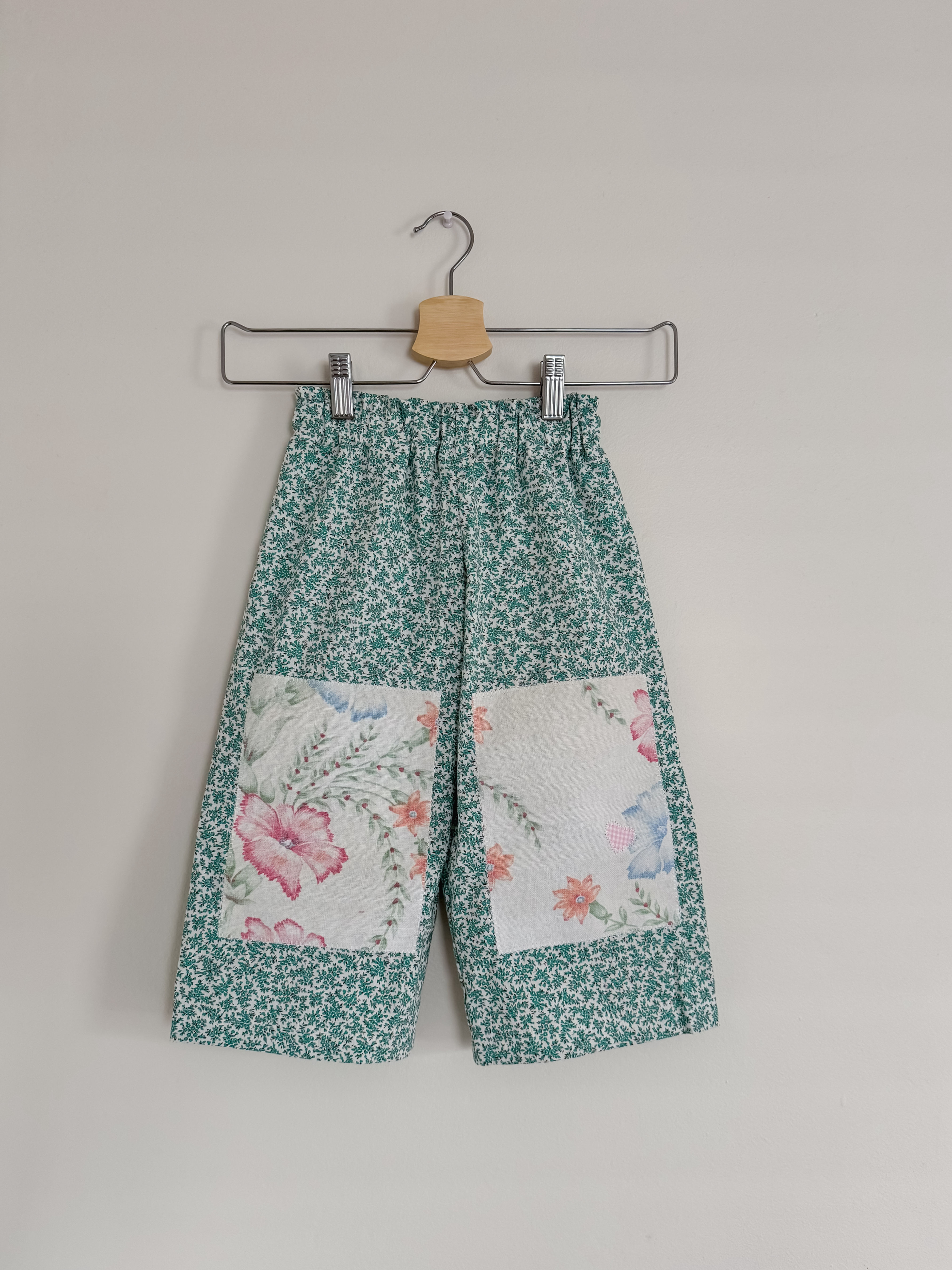 Applique pants (3)