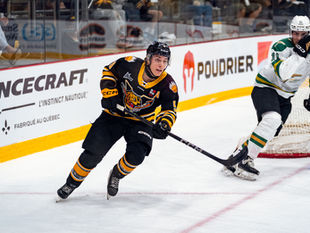 Justin Larose est échangé au Regiment