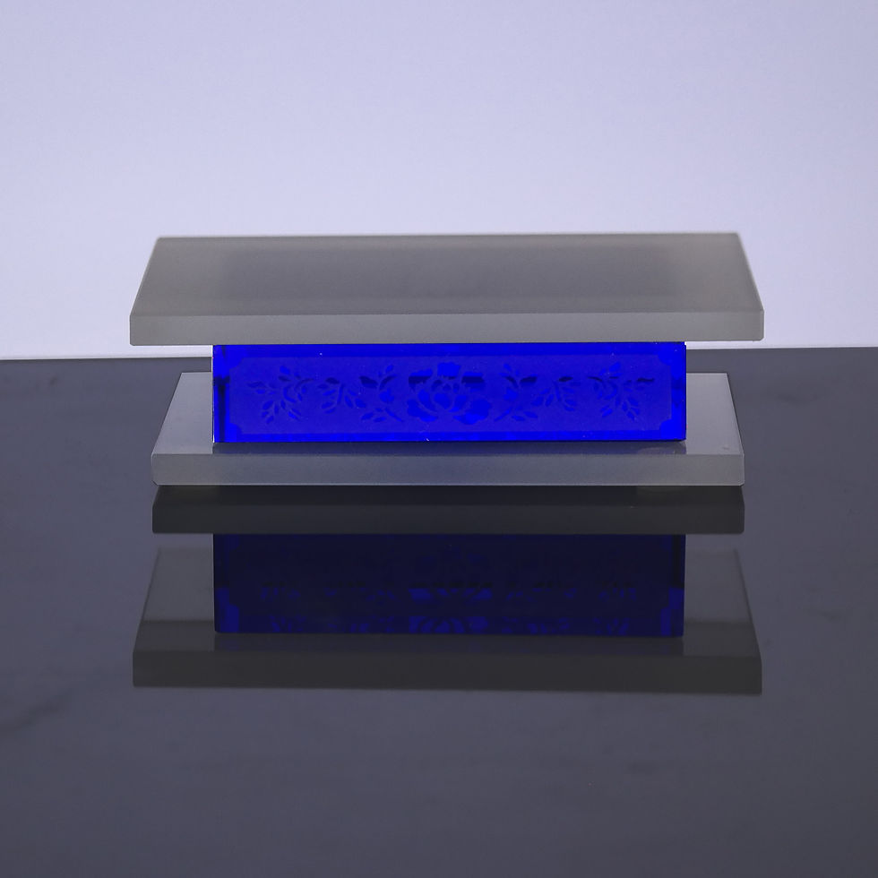 Thumbnail: 琉璃金剛座一個 /Crystal stand in Lotus