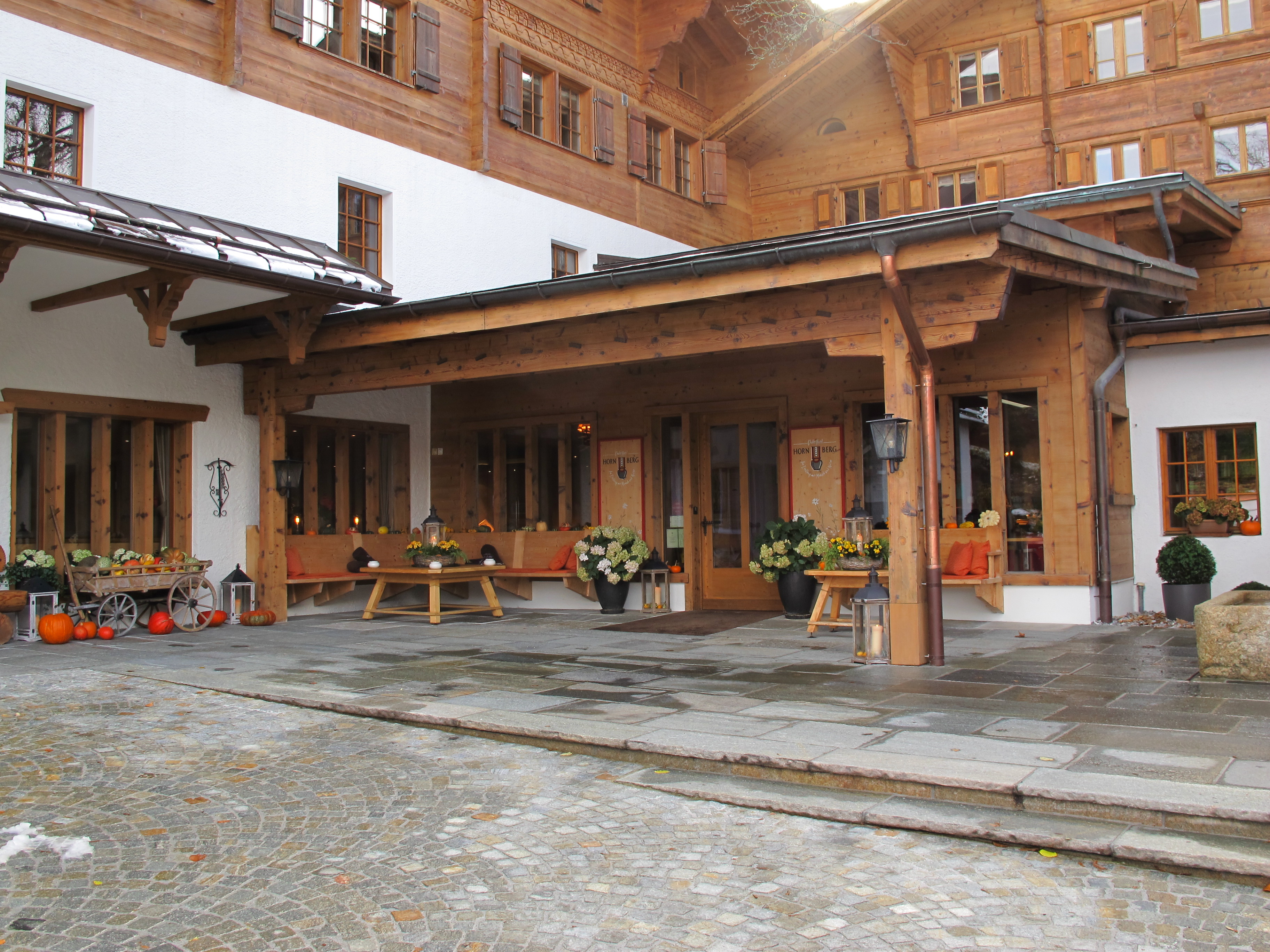 Eingang zum Hotel Hornberg
