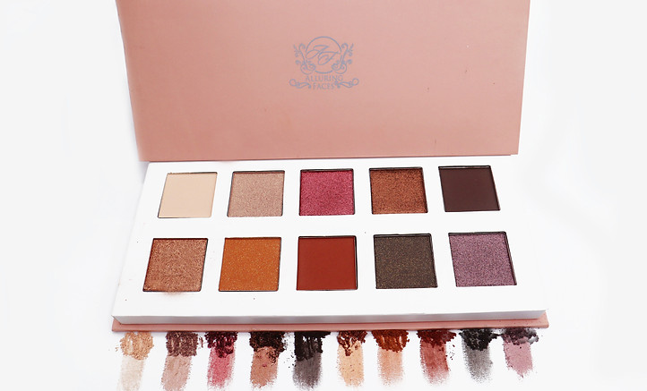 This Beautiful bold yet neutral eye shadow palette is long-lasting. This palette has both matte and shimmer colors.