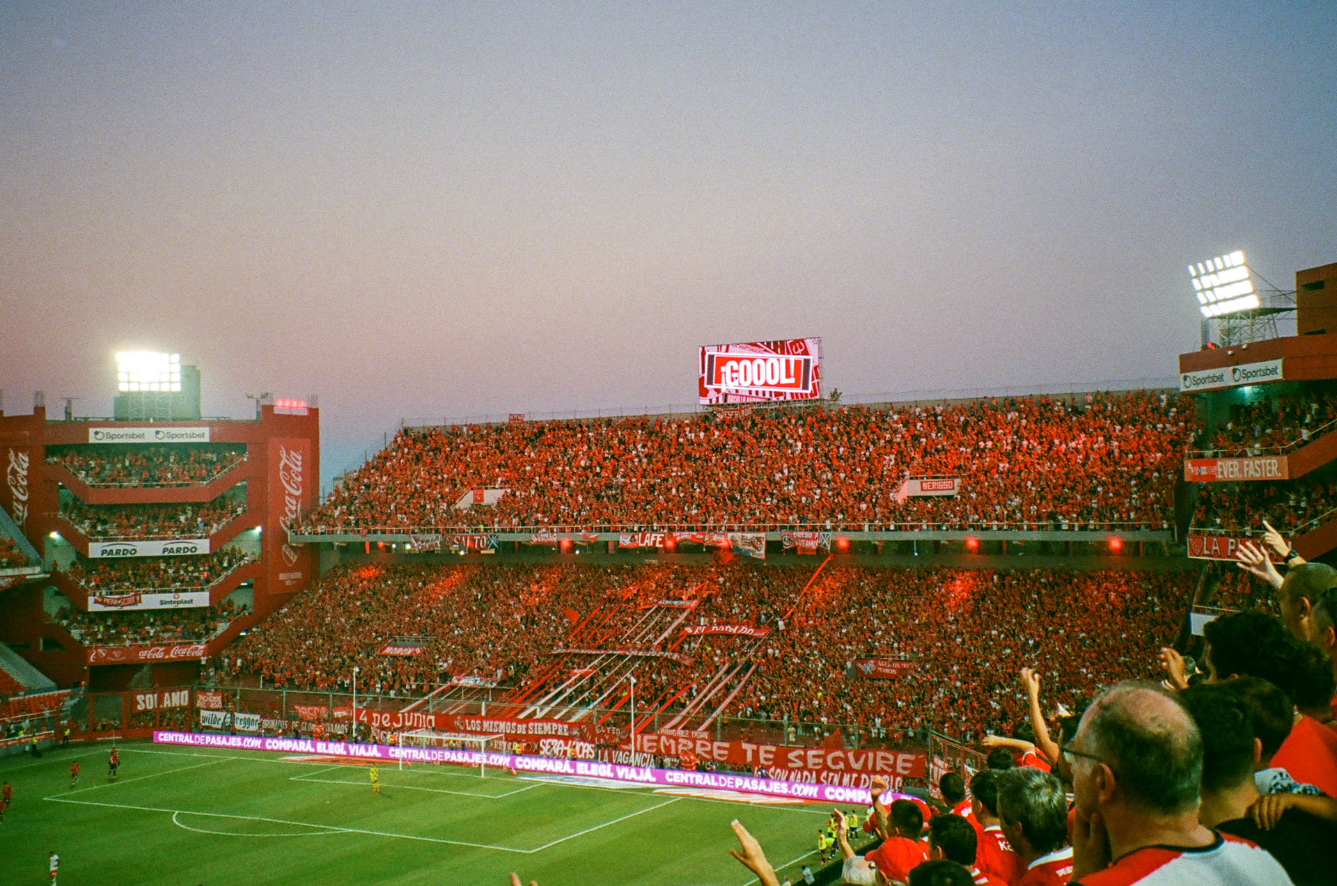 R8_2025_09.jpg