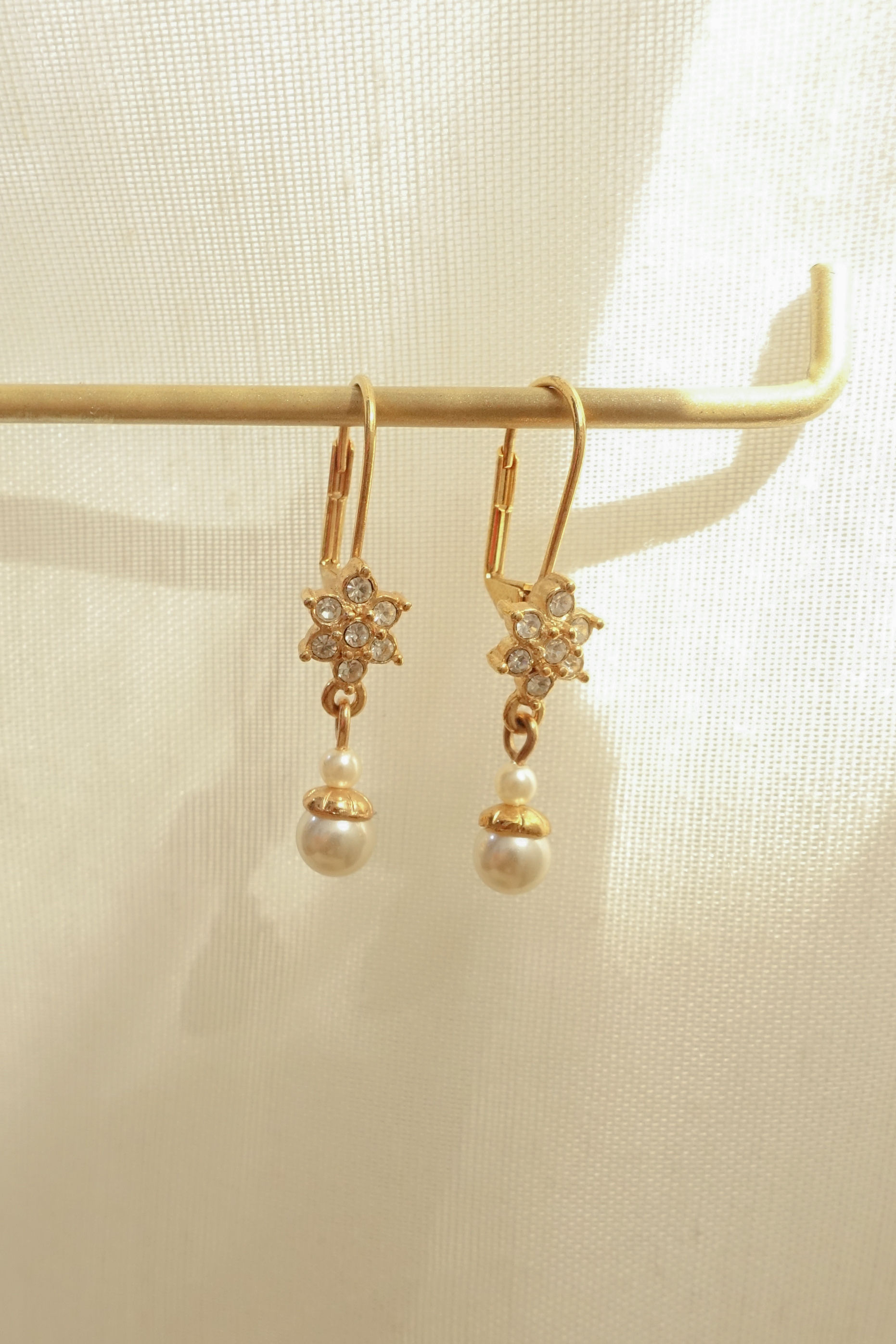 Snowflake and pearl hook earrings