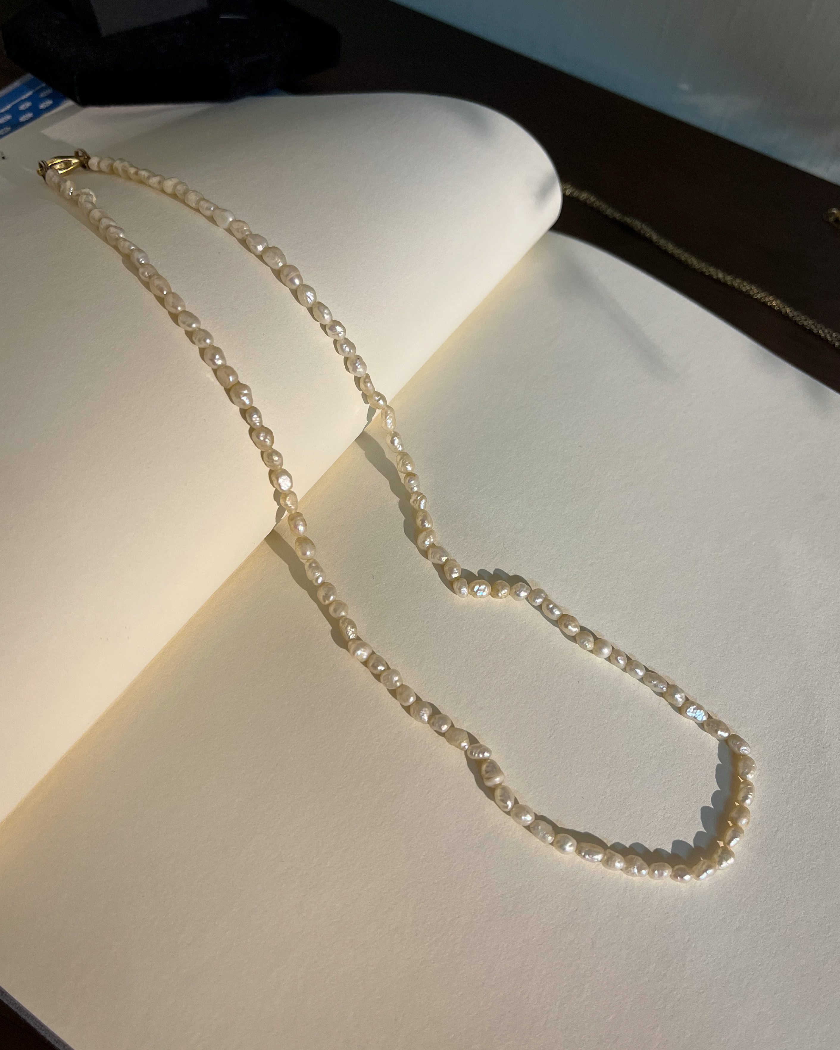 Baroque pearl necklace