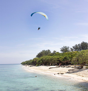 paracycling in gili trawangan bech andsea