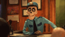 coco-guardia-sorpresa-surprise.gif