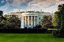 white-house-beautiful-summer-day-washington-dc-47821694.webp