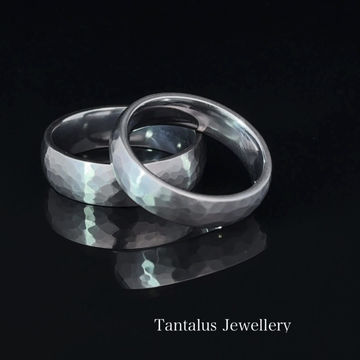 Thumbnail: Tantalum Wedding Rings Set. Faceted effect matt finish. Comfort fit.