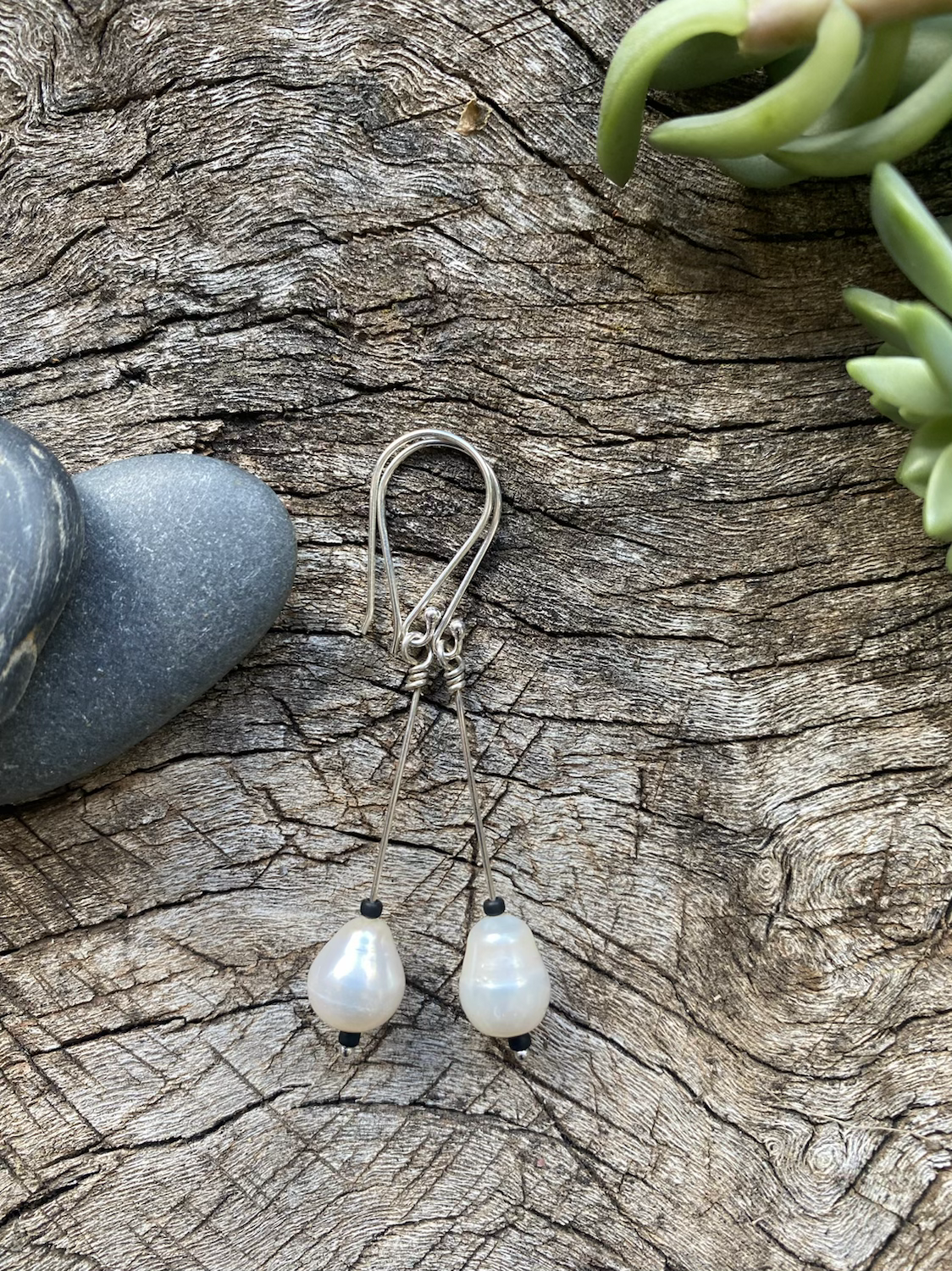 Stone and wood - Molly