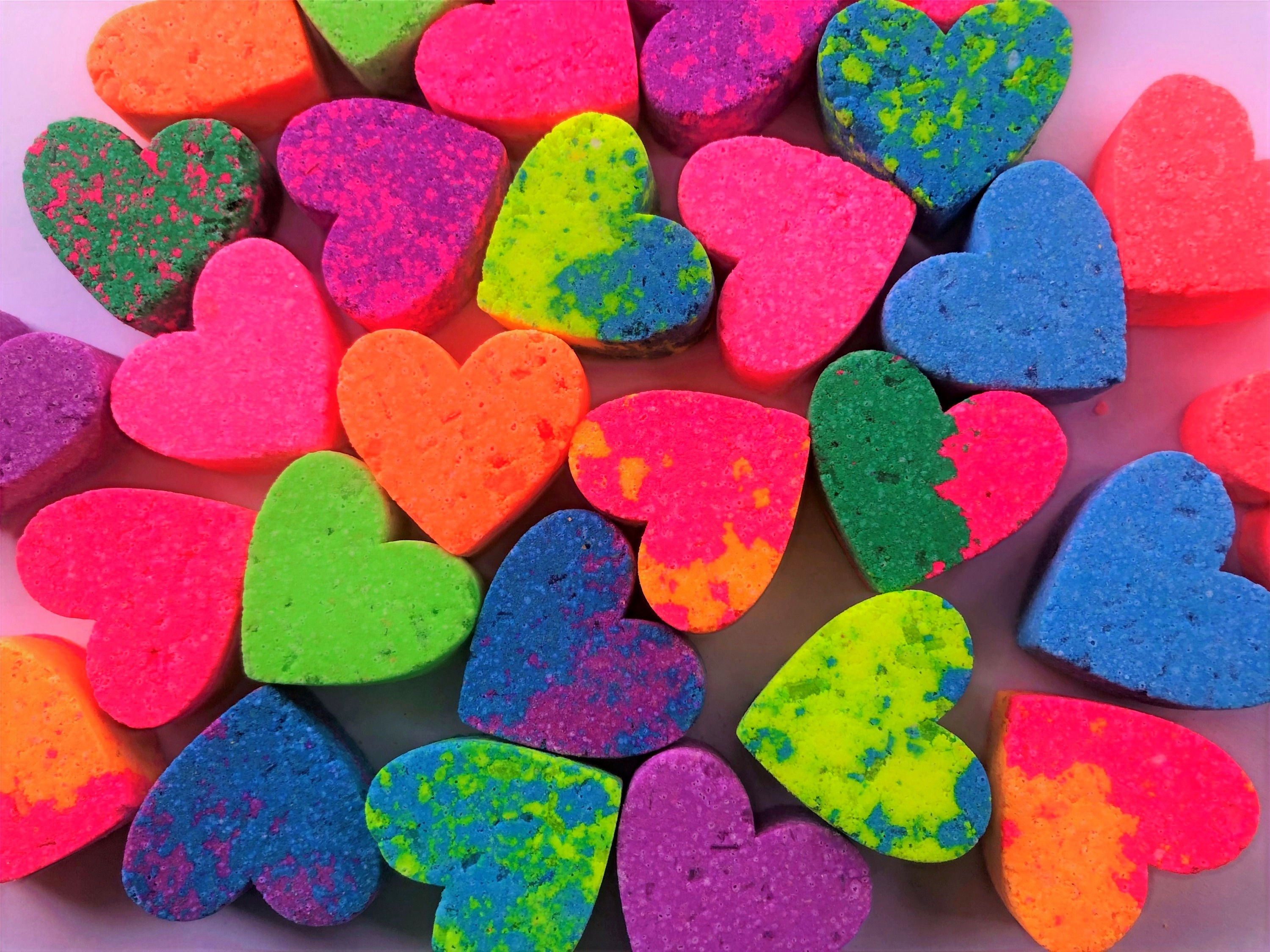 Surprise Mix of Love Heart Mini Bath Bombs