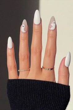 Diseños sencillos de halloween para uñas