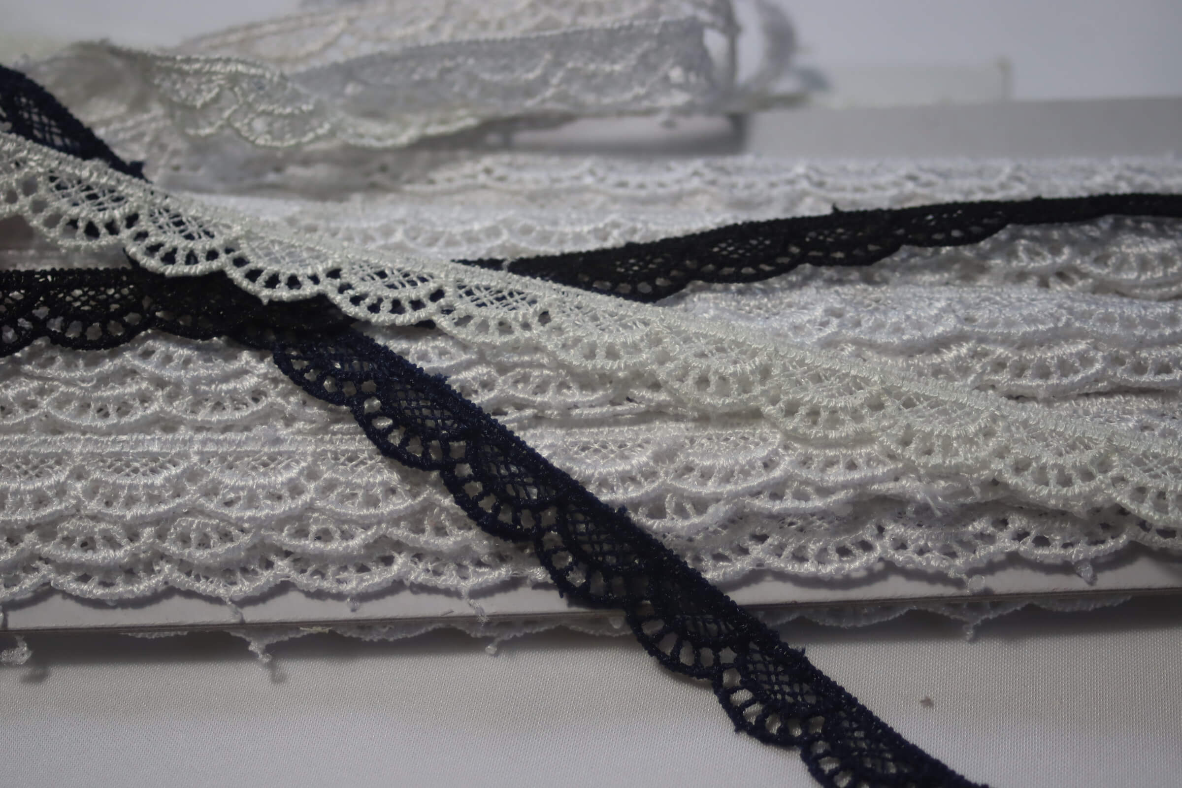 Garland Trim - Guirlande Garniture - Asamani Fabrics