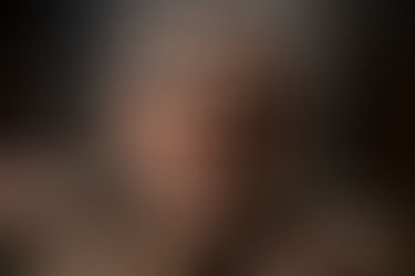 rosto masculino fragmentado como escultura quebrada representando a fragmentação da mente e a mente condicionada