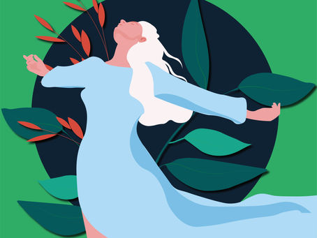 una donna con le braccia aperte e la testa reclinata all'indietro