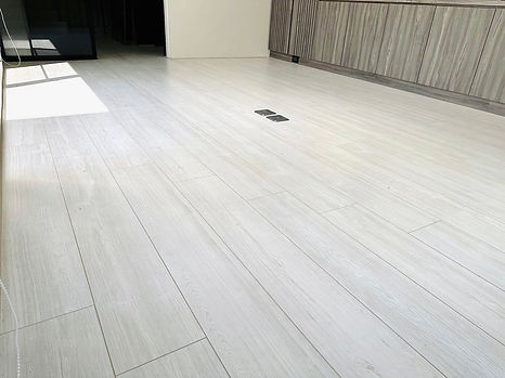 FloorLaBs 超耐磨木地板｜5023 PINE BERN 伯恩松木 DIMENSION 19.25CM x 120CM x 0.8CM