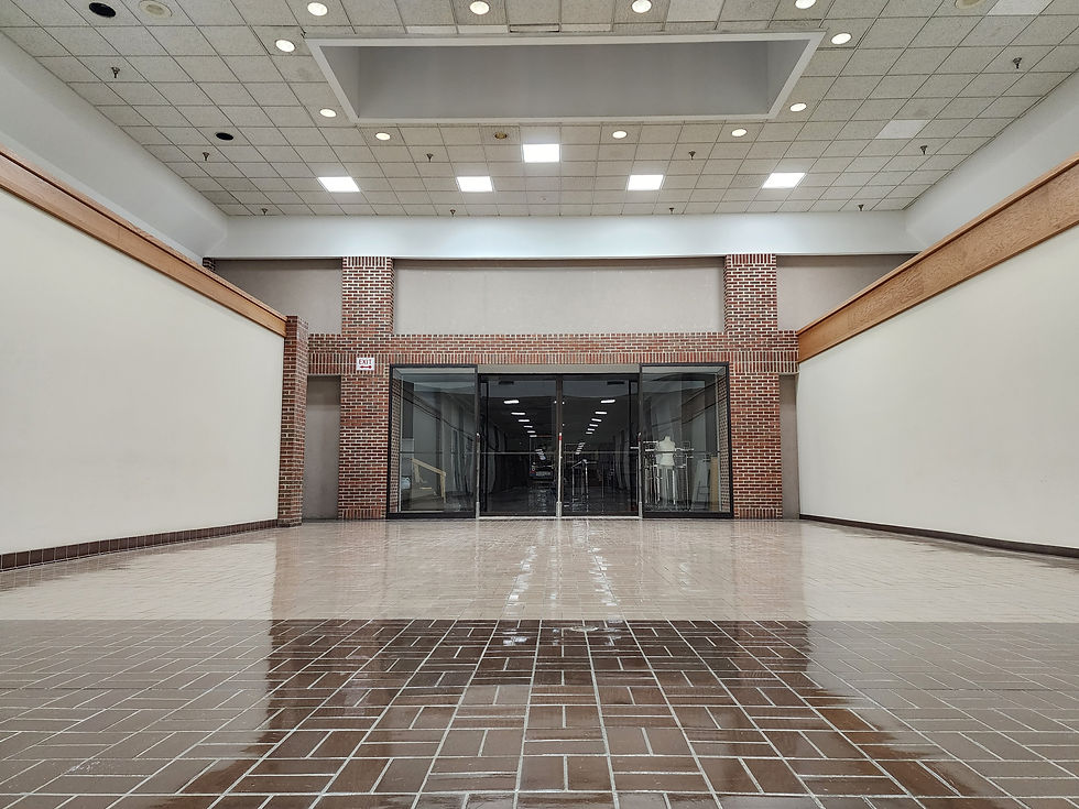 Former Magic Mart turned Goody's, now vacant. Part of the building was sliced for Dollar Tree. Photo taken Feb 2024