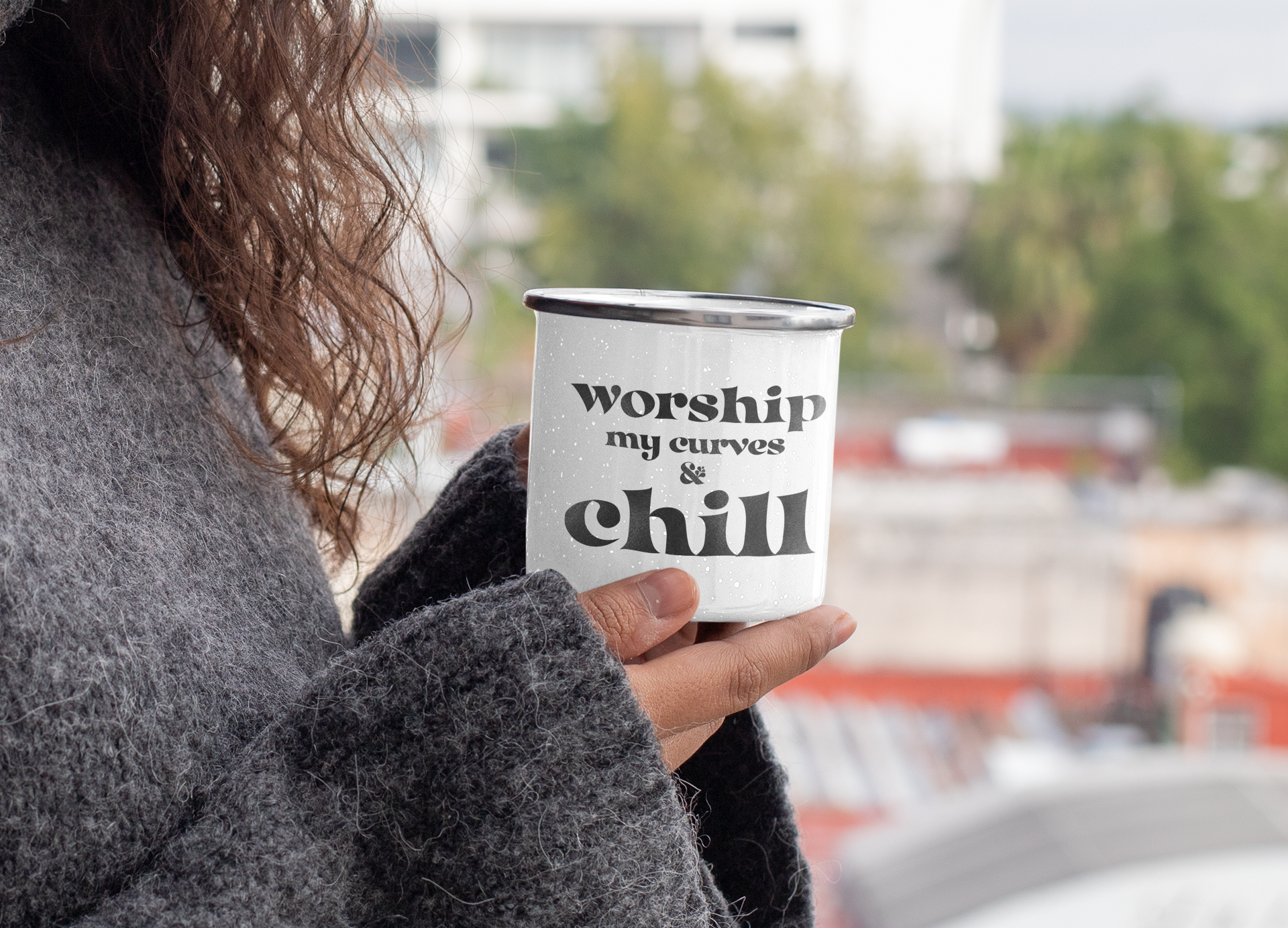 אהבה עצמית מתחילה כבר ברגע עם הקפה - ספל אמייל עם טקסט העצמה מינית