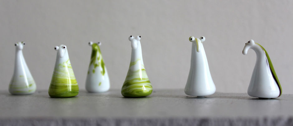 čumilové v zahradě na niti- unexpected visitors