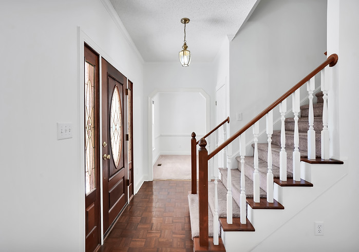 4927WoodcrestDrive-6.jpg