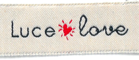 LUCE LOVE, un viaggio nei dettagli a puntate: Etichetta in cotone cimosata..
