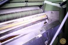 تمشيط القطن قبل الغزل