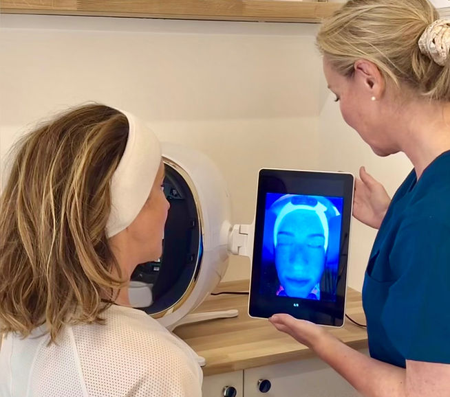 Deep skin analyser to detect dermal skin cell damage and hyperpigmentation