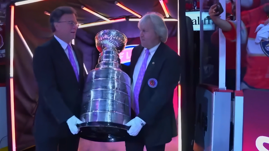 NHL 2025 .00_00_31_09.Still006.png