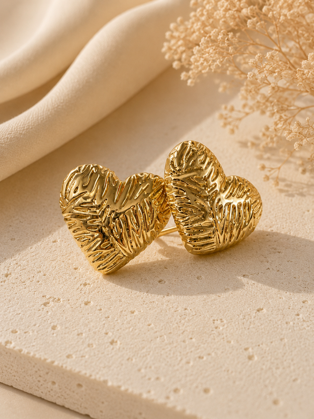 Stella Heart Studs