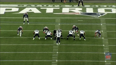 Germain Ifedi successfully blocks the Patriots stunt
