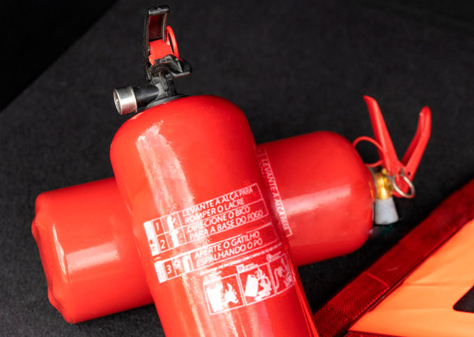 Extintor de incêndio automotivo