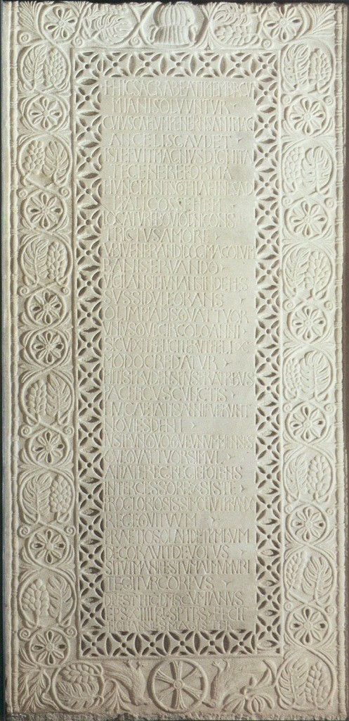 Musée de Bobbio, épitaphe de Cumméne (début VIIIe s.)