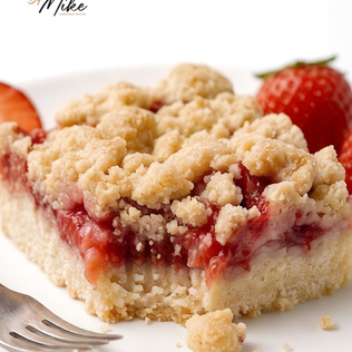 Bolo Crumble de morangos