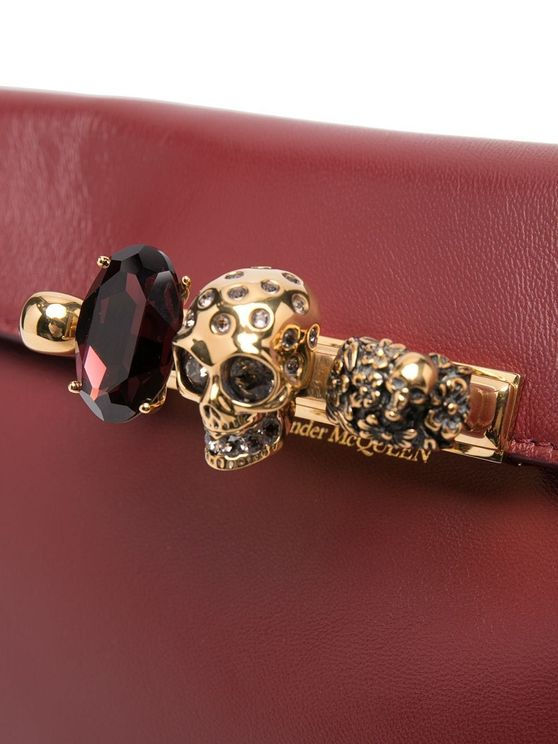 ALEXANDER MCQUEEN